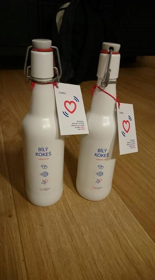 Speciální edice piva Bílý Koke� z kamenického rodinného minipivovaru.