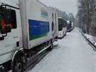 Snh komplikoval dopravu na silnicch v Karlovarskm kraji.