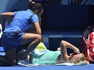 OETENÍ. Kateina Siniaková si bhem utkání ve druhém kole Australian Open...