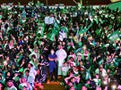 Saúdské Arabky pily poprvé na fotbal, vyhradili jim sekci pro rodiny. (12....