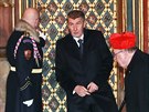 Premiér Andrej Babi bhem vyzvedávání korunovaních klenot v katedrále sv....