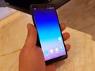 Samsung A8 na veletrhu CES v Las Vegas