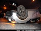 Pi nehod dvou vozidel ve vjezdu do Strahovskho tunelu se jedno z aut...