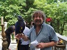Reisr Zdenk Troka s papoukem, pohdka ertoviny