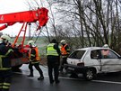 Auto sjelo do potoka v Prhonicích, nikdo v nm nejel (16.1.2018)