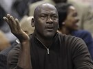 Michael Jordan, majitel Charlotte Hornets, nesouhlasí s rozhodím.
