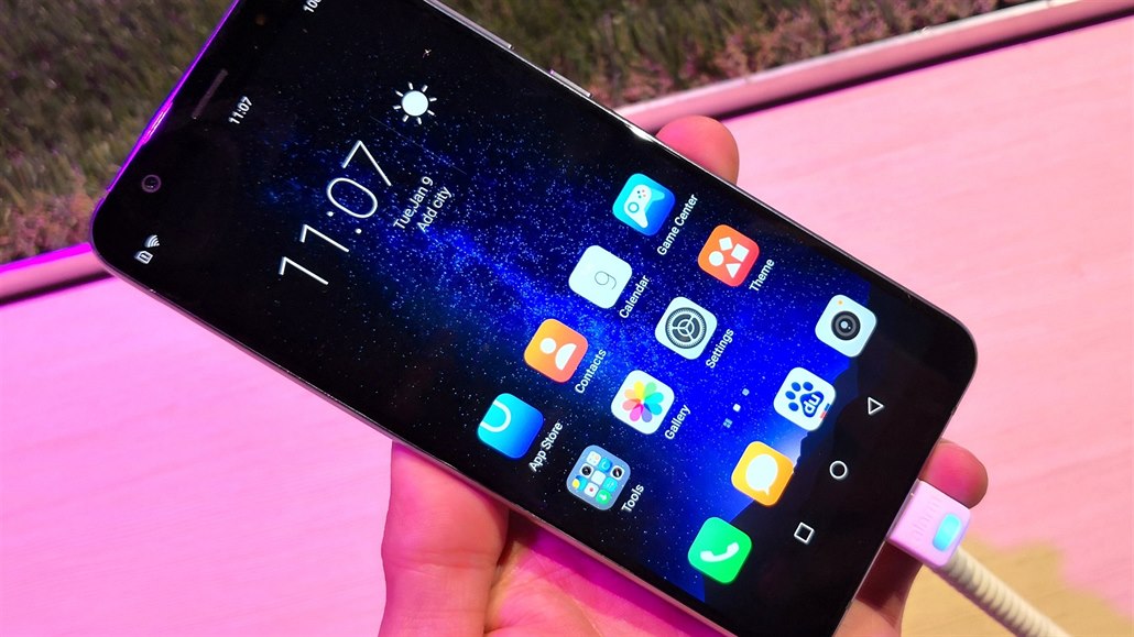 Hisense Infiniti H11 Pro na veletrhu CES 2018