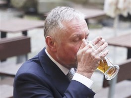 Mirek Topolánek ve volebním �tábu v Praze. (13. ledna 2018)