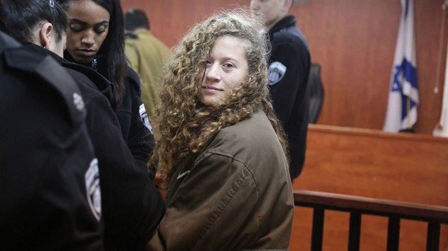 Tamímíová skončila po poslední akci ve vazbě. Hrozí jí až deset let vězení.