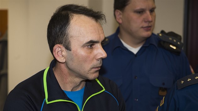 Marius Daniel Ionica z Rumunska je obžalovaný z toho, že shodil ženu ze šestého patra.