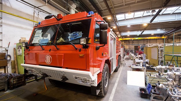 Firma THT Polička, která vyrábí různé modifikace požárních automobilů, navázala v roce 1994 na tradici započatou na konci 19. století firmou Stratílek.