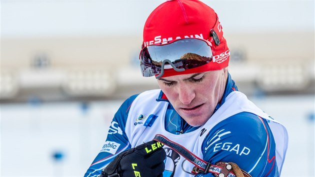 Český biatlonista Ondřej Hošek během nástřelu před vytrvalostním závodem v Ruhpoldingu.
