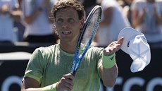 Tomá Berdych slaví postup do tetího kola Australian Open.