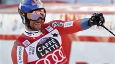 Nor Aksel Lund Svindal se v cíli raduje z druhého místa v závod Svtového...