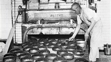 Zátkovy pekárny (firma Dr. F. Zátka) na snímku z roku 1931.