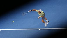 NA PODÁNÍ. Tomá Berdych v prvním kole Australian Open.