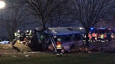 Tragická nehoda autobusu u Horoměřic (12. ledna 2018)