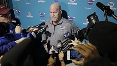 Steve Clifford se po esti týdnech vrací do funkce trenéra Charlotte.