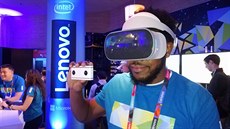 První headset pro Google Daydream, který nepotebuje chytrý telefon, a 180° 4K...