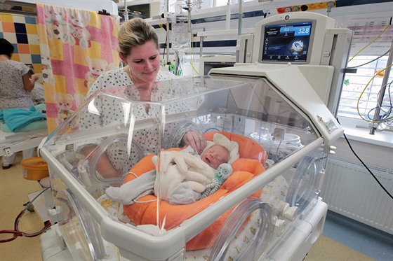 Na jednotce intenzivní pée novorozeneckého oddlení karlovarské nemocnice mají...
