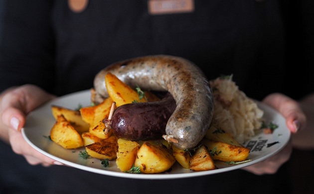 Přichází vepřové hody. Půlku prasete si můžete objednat i v supermarketu