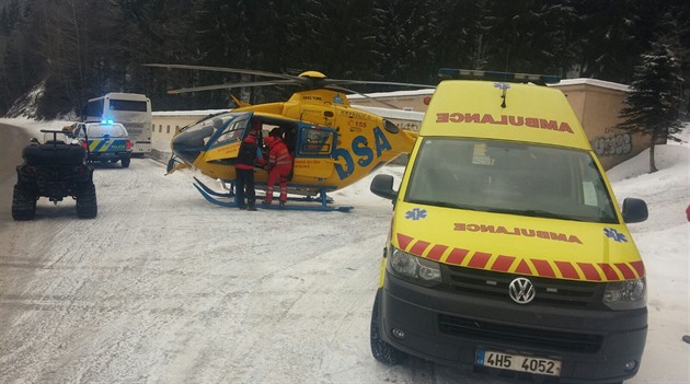 Vrtulník zdravotnických záchraná ve pindlerov Mlýn