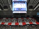 Transparent vítkovických fanouk v moravskoslezském derby proti Tinci