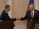 Premiér Andrej Babi podal demisi, prezident Zeman ji pijal