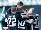 Antonín Barák se raduje se spoluhrái ze vsteleného gólu v zápase mezi Udinese...