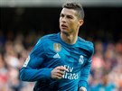 PROMNIL I DRUHOU PENALTU. Cristiano Ronaldo slaví svj druhý gól do sít...