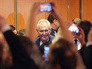 Milo Zeman, vítz druhého kola prezidentských voleb, opoutí volební táb v...