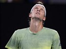 Tomá Berdych ve tvrtfinále Australian Open s Rogerem Federerem.