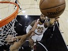 LeBron James z Clevelandu donesl mí do koe San Antonia. Zakonuje pes Kylea...