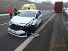 Nehoda kamionu a dvou osobnch voz na obchvatu esk Skalice (23.1.2018).