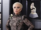 Lady Gaga na udílení cen Grammy (New York, 28. ledna 2018)