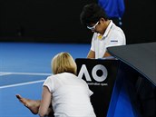 Korejec Čong Hjon má na chodidle řadu náplastí. Semifinále Australian Open ho...
