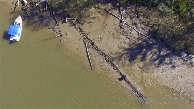 Zbytky škuneru Clotilda v říční deltě nedaleko města Mobile ve státě Alabama (2. ledna 2018)