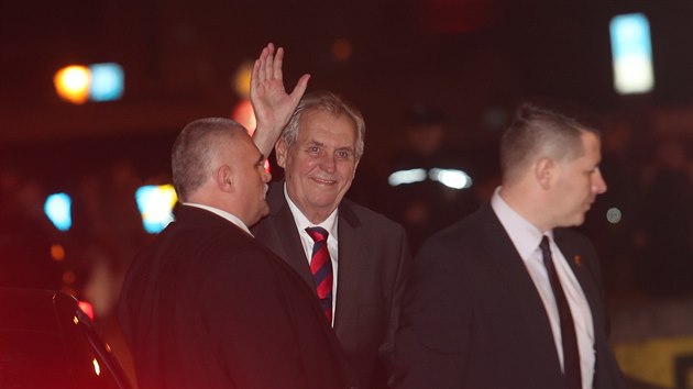 Miloš Zeman dorazil na debatu prezidentských kandidátů v pražském Rudolfinu (25. ledna 2018)