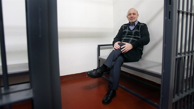 Vladimír Matoušek pracoval u policie téměř padesát let, polovinu času strávil pátráním po největších zločincích. Od ledna je v důchodu.