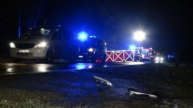 Smrteln� dopravn� nehoda se stala v ulici K Netluk�m v pra�sk� Uh��n�vsi (23.1.2018)