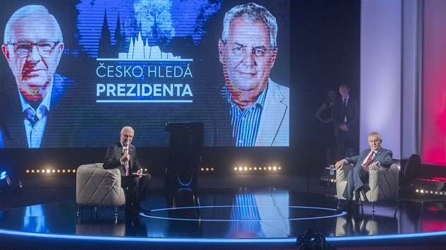 Ji�� Draho� a Milo� Zeman se v �ter� 23. ledna utkali v televizn�m duelu. Prima ho vys�lala z Hudebn�ho divadla Karl�n.