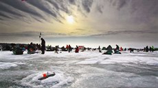 Takto to kadoron vypadá na Brainerd Jaycees Ice Fishing Extravaganza.