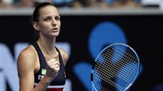 eská tenistka Karolína Plíková slaví postup do druhého týdne Australian Open.