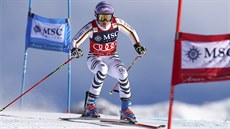 Nmka Viktoria Rebensburgová klikuje mezi brankami obího slalomu v závod...