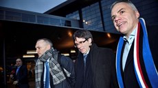 Katalánský expremiér Carles Puigdemont (uprosted) piletl do Dánska. (22....