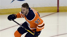 Connor McDavid pi Utkání hvzd NHL v souti o nejrychlejího bruslae.