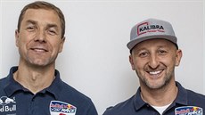 Martin onka a Petr Kopfstein, etí piloti letecké série Red Bull Air Race.