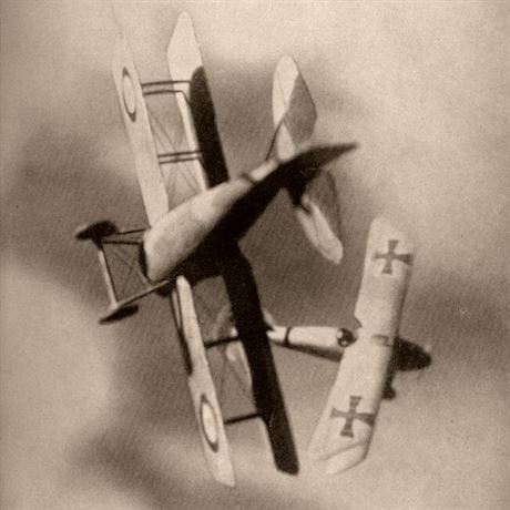 Falen fotografie leteckch souboj od W. D. Archera se dlouh desetilet...