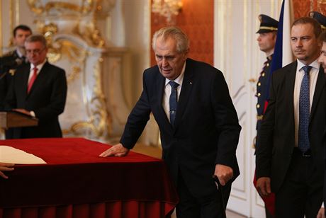 Prezident Milo Zeman jmenoval na Praském hrad nové soudce.