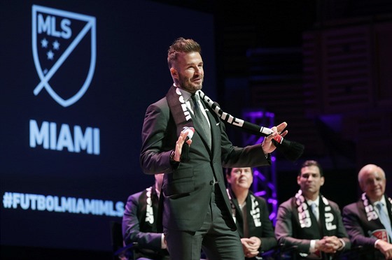 David Beckham oznamuje, e MLS rozíí jím vlastnný tým v Miami.